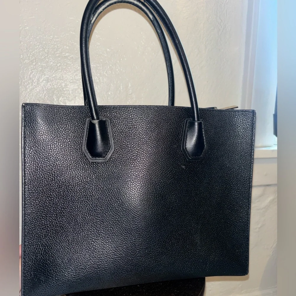 Michael Kors Black Mercer Large Pebbled Leather Accordion Tote Bag